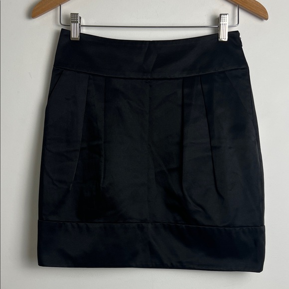 Club Monaco Women's Black Size 2 Satin Pockets Mini Skirt Classic Chic Lined - Picture 1 of 10